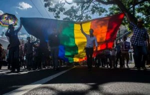 Temporales e invisibles: realidad del trabajo migrante y LGBT+ en México