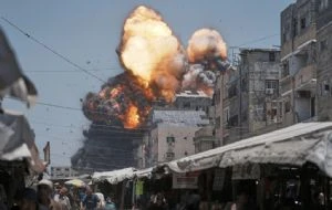 Al menos 31 palestinos son asesinados cuando se dirigían a un centro de ayuda en Gaza