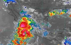 Se activa alerta en seis estados por la formación de la Tormenta Tropical Lorena