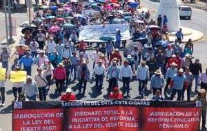 El SNTE-CNTE en Chiapas inicia paro laboral contra la reforma educativa y la Ley del ISSSTE