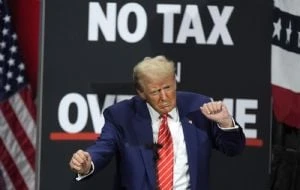 Avanza plan fiscal de Trump que incluye impuesto de cinco por ciento a remesas