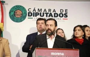 Vocero de Morena justifica por qué tiene una casa de 4.8 millones de dólares en EU