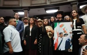 Grecia Quiroz asume como alcaldesa de Uruapan y ofrece seguir su legado