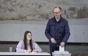 Encuestas a pie de urna confirman el auge de AfD; los partidos tradicionales pueden formar coalición