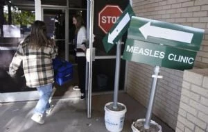 EU recomienda que todos los viajeros internacionales se vacunen contra el sarampión