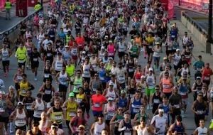 El ugandés Jacob Kiplimo y la etíope Hawi Feysa ganan el Maratón de Chicago