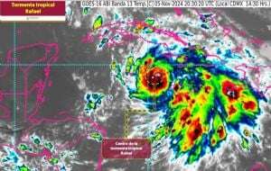 Tormenta tropical Rafael se intensifica gradualmente; ¿a qué distancia está de Cancún?