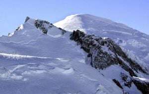 Francia: Hallan muertos a cuatro montañistas en lado francés del Mont Blanc