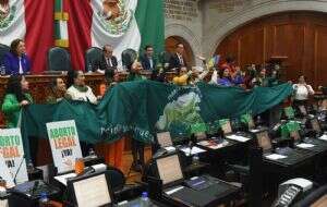 Despenalizan aborto en Edomex; el PAN votó en contra