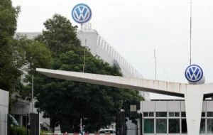 Volkswagen y sindicato alcanzan acuerdo salarial y conjuran huelga