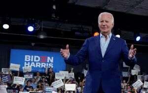 Demócratas buscan nominar a Biden en agosto, pese a llamados de que abandone contienda