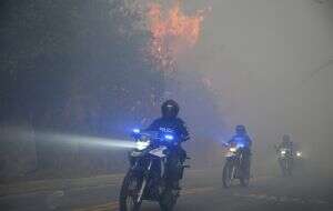 Declaran estado de emergencia en Quito por los incendios forestales