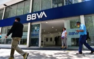 ¿Abrirán los bancos el 17 de noviembre de 2025 en México?