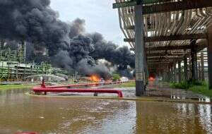 Confirman dos muertos y un herido tras la explosión en la refinería de Pemex en Salina Cruz