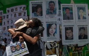 Madres buscadoras piden que la presidenta Sheinbaum las reciba aunque sea 