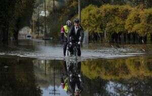 Tormentas invernales y lluvias azotan EU; se anticipa mal tiempo para semana de Acción de Gracias