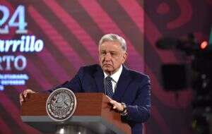 AMLO pide a sinaloenses "tranquilidad" tras ola de violencia