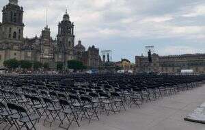 Inician preparativos en el Zócalo para el sexto y último informe de AMLO (Videos)