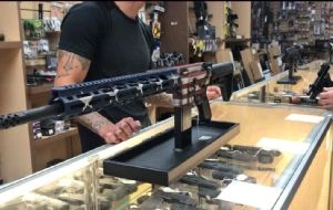 EU formaliza acusación contra tres proveedores de armas para el Cártel de Noreste