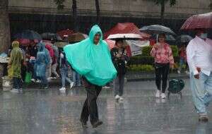 Podría surgir un nuevo ciclón tropical este jueves: arreciarán lluvias en los siguientes estados