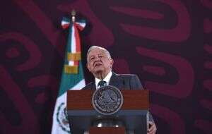 AMLO volará con Sheinbaum en un avión de la Fuerza Aérea Mexicana en la última gira por el país