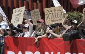 Piden a trabajadores del Poder Judicial respetar el voto popular y retirar bloqueos