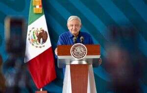 Cumbre de América: AMLO amaga con no reunirse con Biden y Trump "si no hay trato respetuoso"