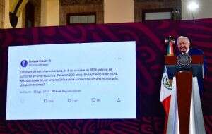 “Vamos a coronar a Claudia Carlota de México”: así respondió AMLO al tuit de Krauze