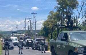 Asesinan a cuatro hombres y una mujer dentro de una recicladora en Apaseo el Alto