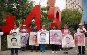 Padres de los 43 estudiantes de Ayotzinapa exigen al Tribunal los videos del día de la desaparición en Iguala