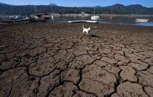 Por sequía, detienen extracción de agua de la presa de Valle de Bravo