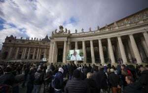 El papa Francisco pide alto al fuego en todos los frentes en su oración antes de Navidad