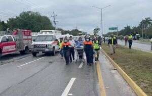 Mueren seis personas al chocar en la carretera Puerto Aventuras-Tulum; Fiscalía abre investigación