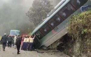 Seis mexicanos heridos por accidente de autobús cuando viajaban a Machu Picchu (Video)