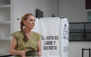 Beatriz Gutiérrez Müller no acude a entrevista de candidatos a la rectoría de la BUAP