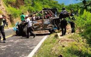 Localizan los cuerpos de los participantes en rally que fueron arrastrados por el río