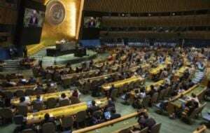 Asamblea General de la ONU respalda resolución palestina que exige a Israel poner fin a su ocupación