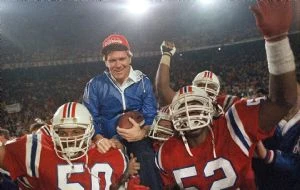 Raymond Berry, miembro del Salón de la Fama y entrenador de los Patriots, fallece a los 93 años