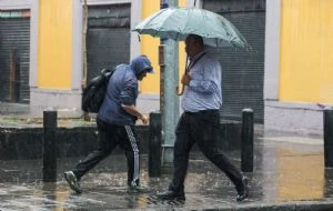 Arranca temporada de huracanes del Atlántico: azotarán lluvias fuertes e intensas de lunes a jueves