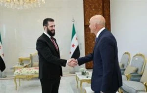 Trump revalida a Tom Barrack como enviado especial para Siria y ahora también para Irak