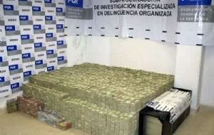 El dinero y la violencia