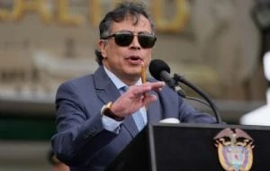 Ordenan suspender temporalmente a Gustavo Petro, presidente de Colombia