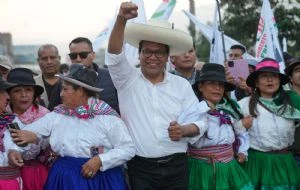 Roberto Sánchez y Fujimori disputarán la presidencia de Perú en segunda vuelta