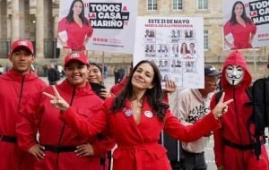 Sondra Macollins, la candidata incómoda de los comicios presidenciales en Colombia