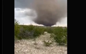 Tornado derrumba viviendas en ejido de Jiménez, Coahuila (Video)