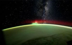 VIDEO viral de la Vía Láctea captado desde la Estación Espacial Internacional