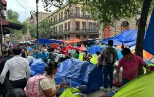 Canaco estima en más de 39 mdp las pérdidas en primer día de bloqueo de la CNTE en CDMX