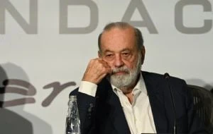 Carlos Slim reprocha que AMLO incumplió su promesa de autorizarle la televisión de paga