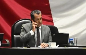Gutiérrez Luna, el puño de Morena contra el sistema electoral