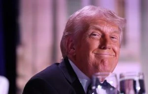 “Montaje”: las teorías conspirativas se disparan tras el tiroteo en cena de corresponsales con Trump